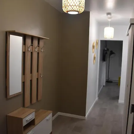 G.y.t.e's Apartment *