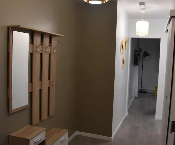 G.y.t.e's Apartment *