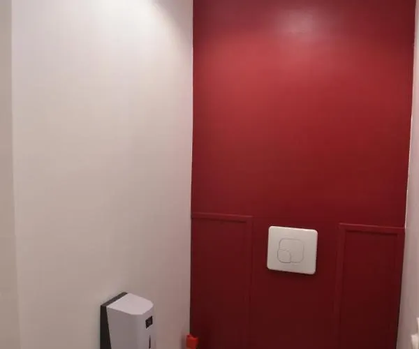 G.y.t.e's Apartment *